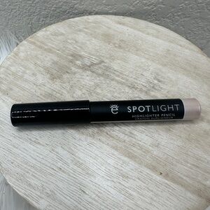 $6 🌙 Eyeko Spotlight Highlighter Pencil in Pearl‎ FULL SZ